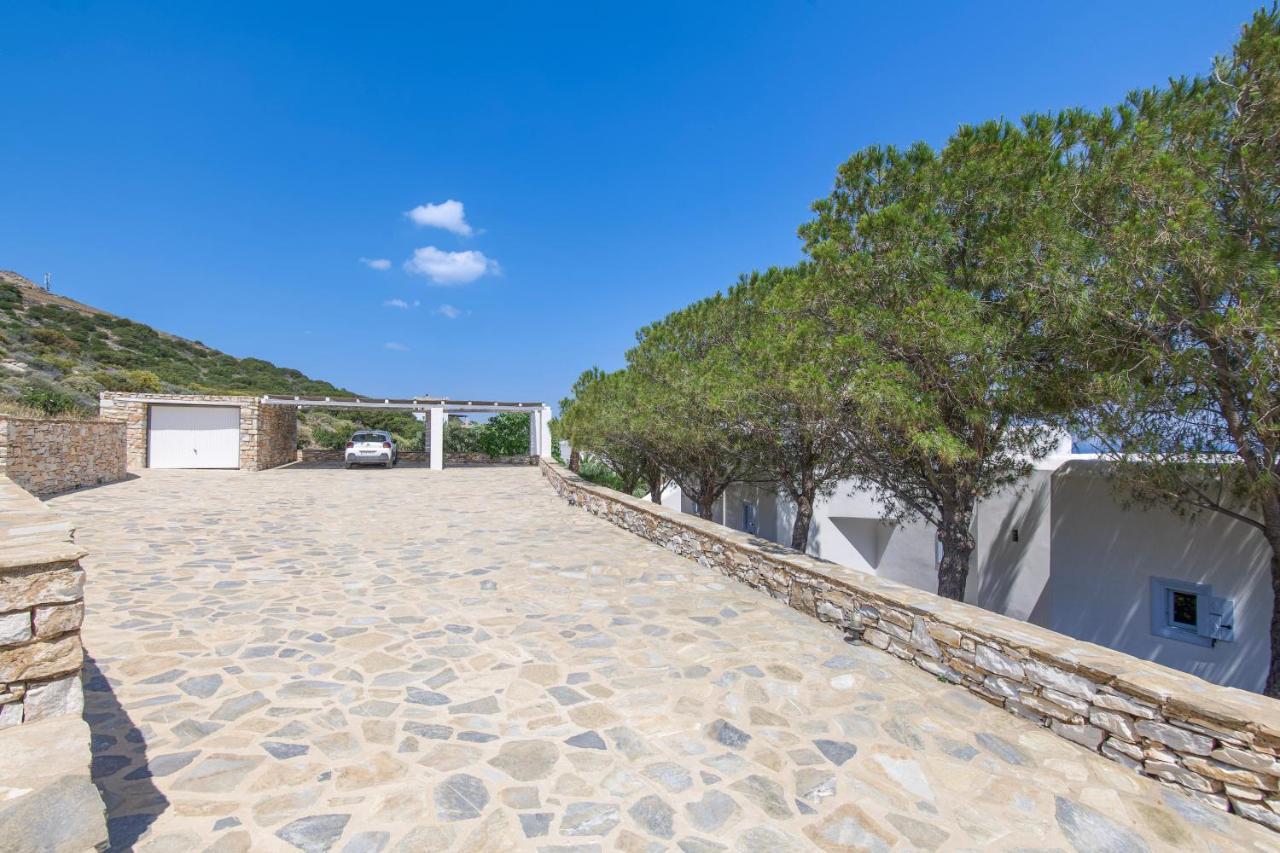 Villa Rossi Paros Luxury Apartments And Suites Drios Room photo